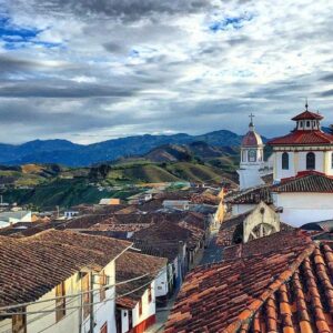Medellín / ciudad de Antioquia / Jardín / Jericó / Aguadas / Pacora / Salamina.  Pueblos patrimonio de “Antioquia la grande”.